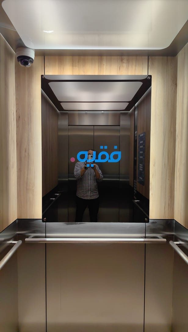 AINA smart mirror live in a hospital lift